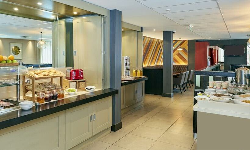 בית מלון כפרי Ibis Belfast Queens Quarter