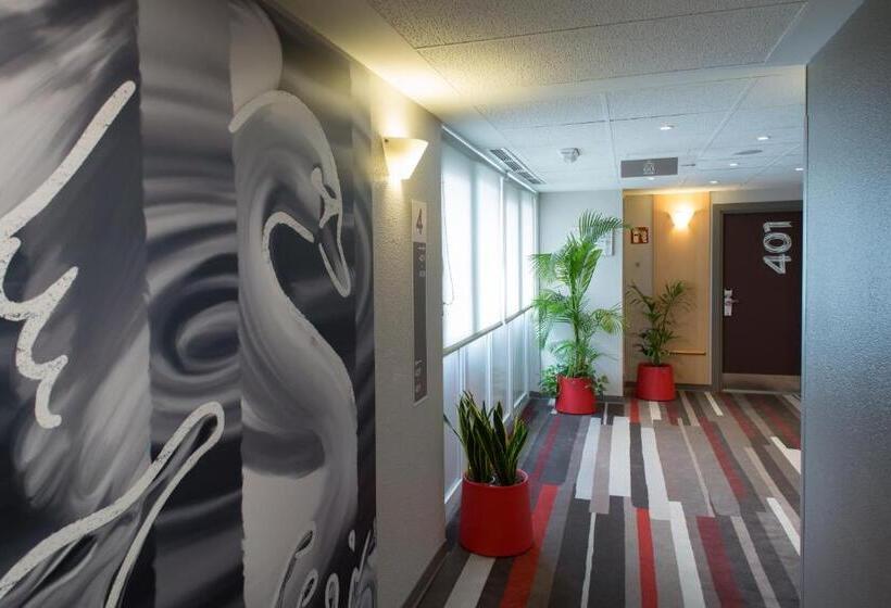 هتل Ibis Madrid Fuenlabrada