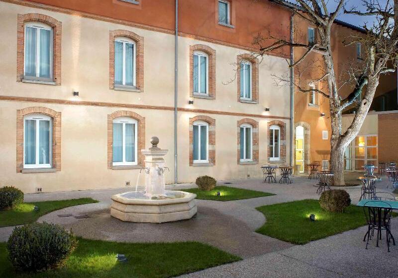 Отель Ibis Styles Toulouse Lavaur