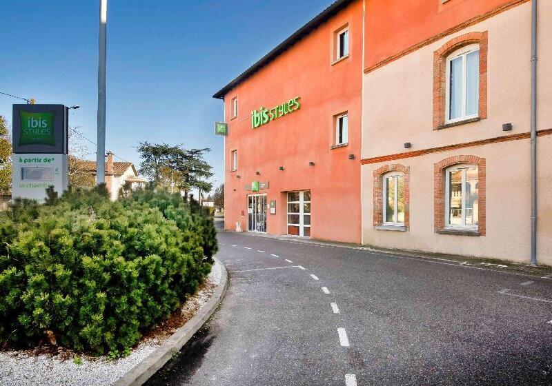 Отель Ibis Styles Toulouse Lavaur
