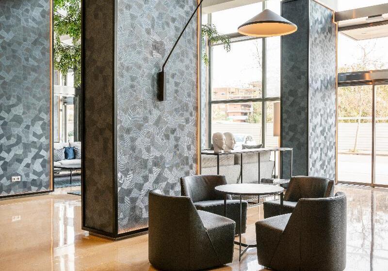 فندق Ilunion Valencia  4