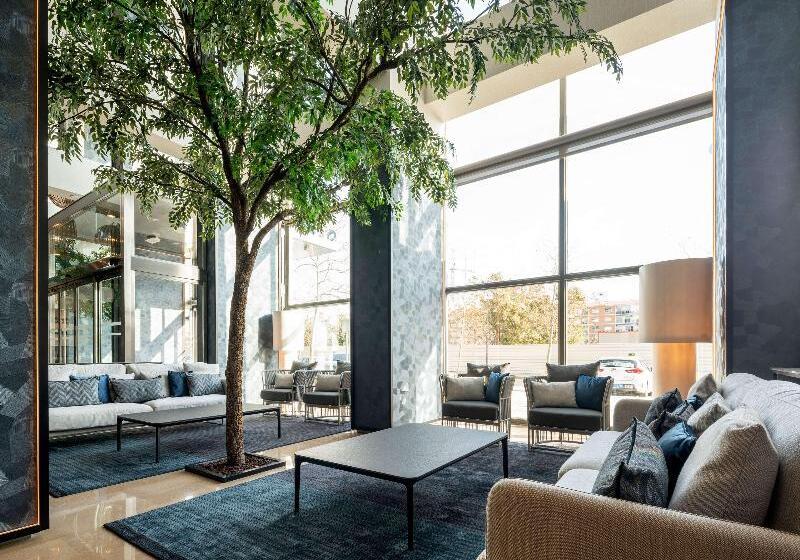 فندق Ilunion Valencia  4