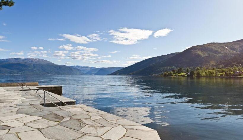 בית מלון כפרי Kviknes