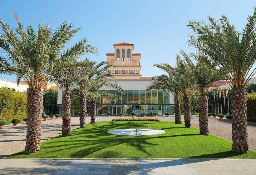 Le Meridien Ra Beach Hotel And Spa