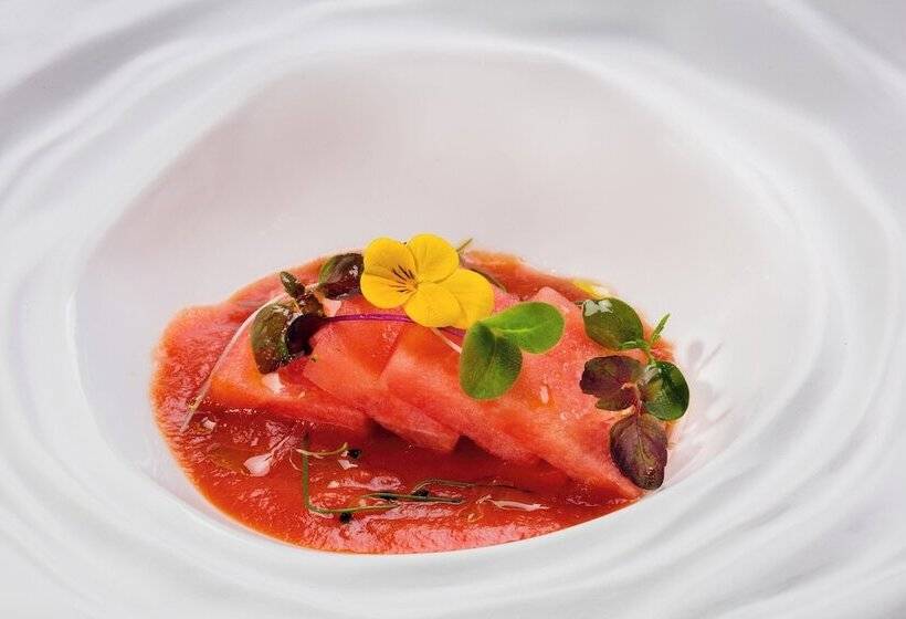 Le Meridien Ra Beach Hotel And Spa