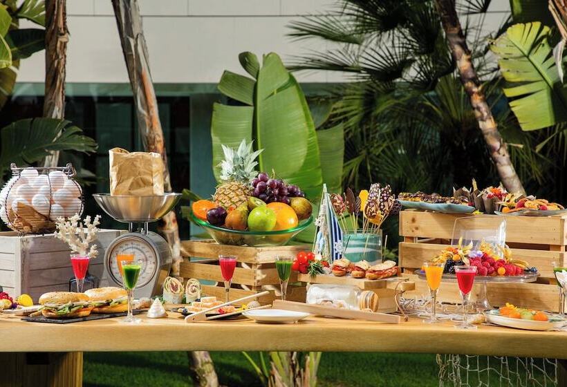 Le Meridien Ra Beach Hotel And Spa