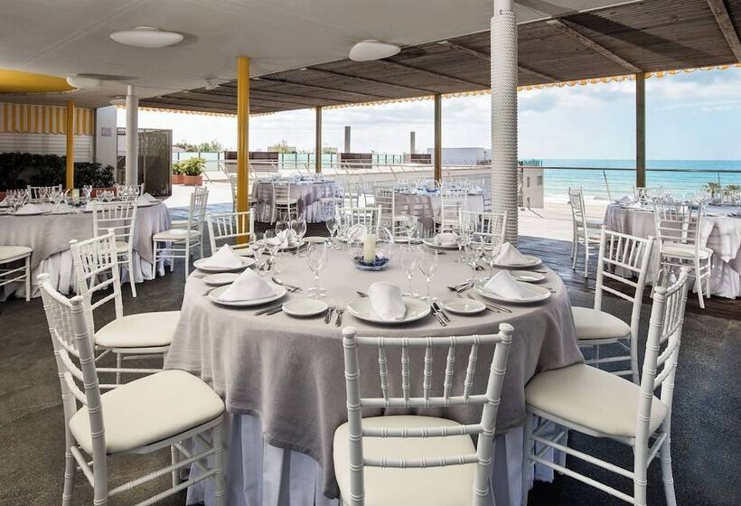 Le Meridien Ra Beach Hotel And Spa