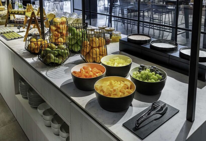 酒店 NH Brussels Airport