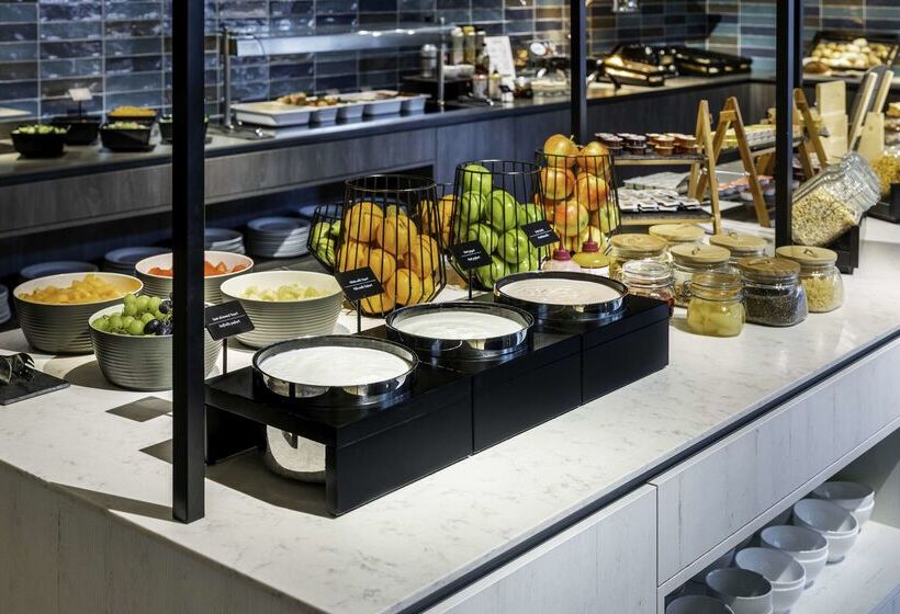 酒店 NH Brussels Airport