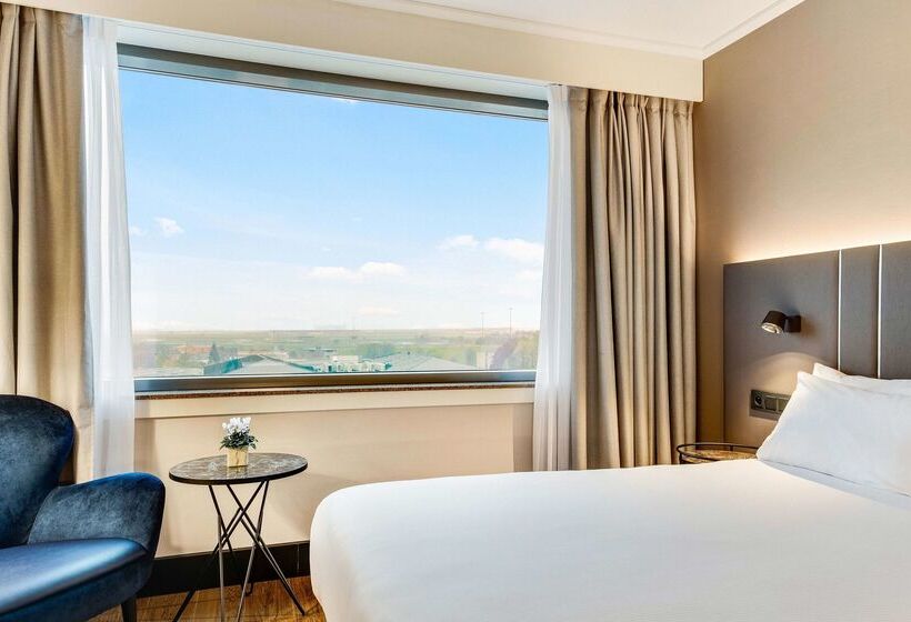 酒店 NH Brussels Airport