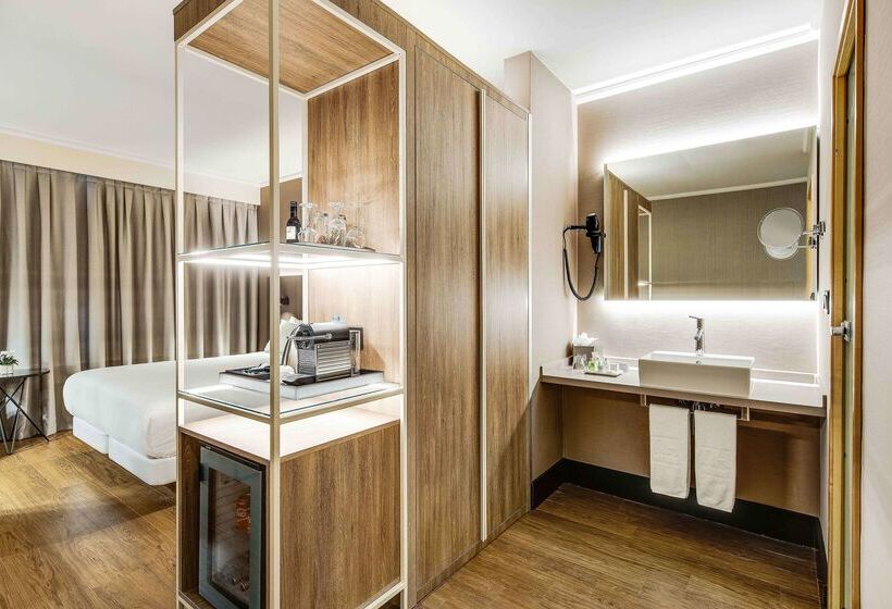 酒店 NH Brussels Airport