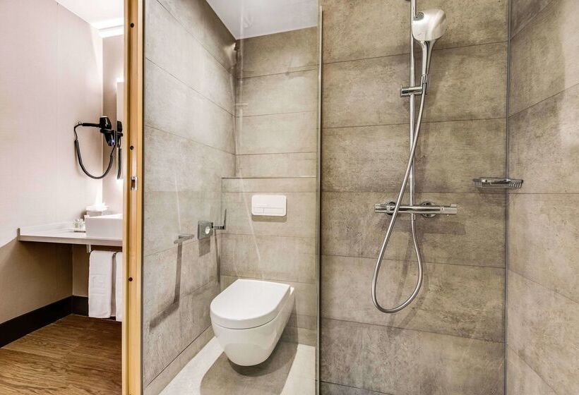 酒店 NH Brussels Airport