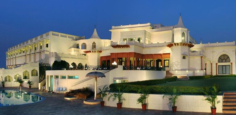 Отель Noor Us Sabah Palace