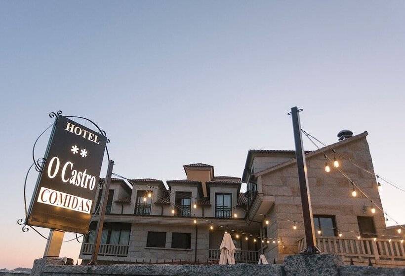 هتل O Castro