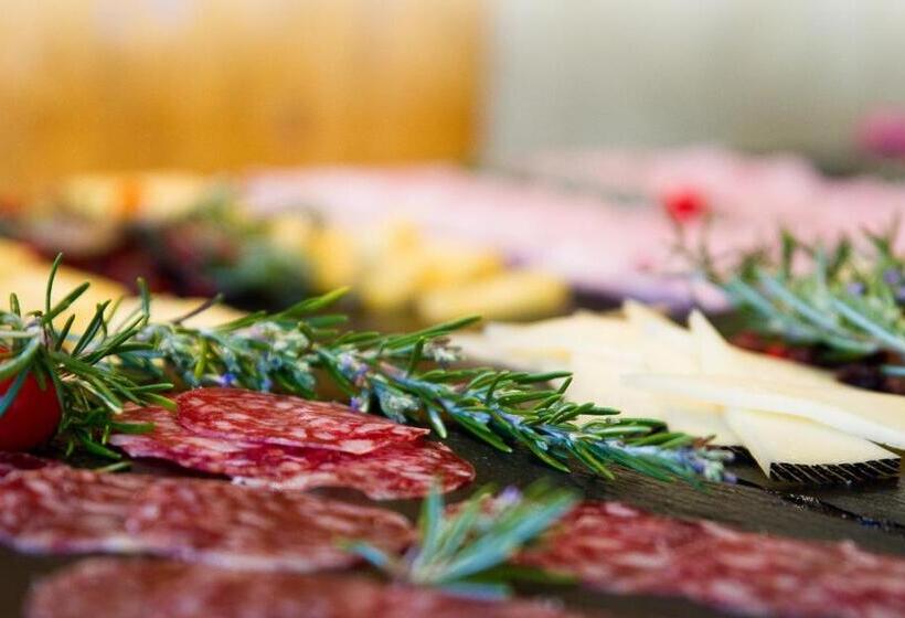 Oca Palacio De La Llorea Hotel & Spa