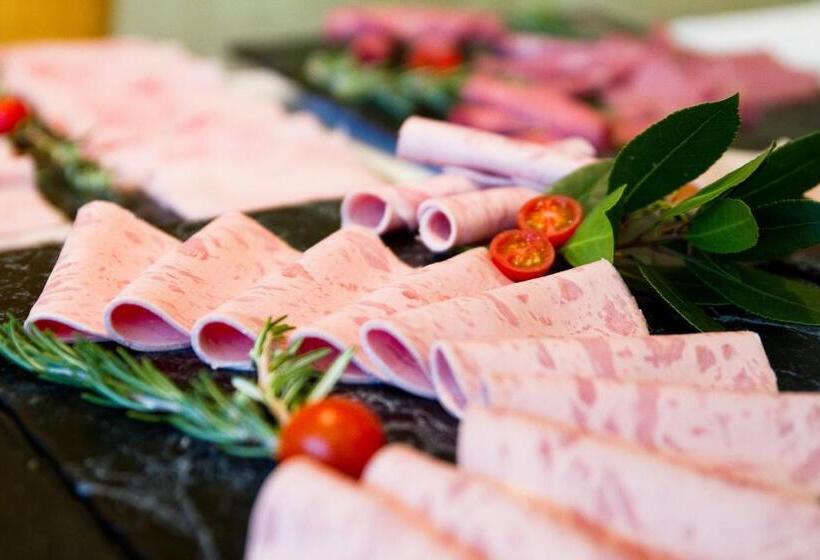 Oca Palacio De La Llorea Hotel & Spa