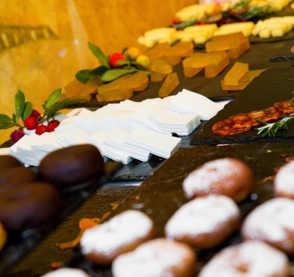 Oca Palacio De La Llorea Hotel & Spa