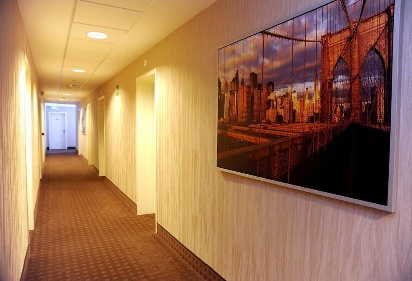 בית מלון כפרי Palace Inn Rome Fiano