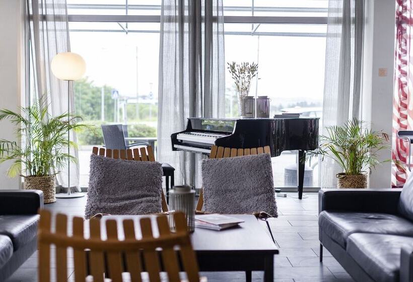 בית מלון כפרי Aiden By Best Western Haugesund Airport