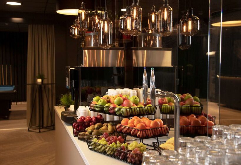 Park Inn By Radisson Oslo Airport Hotel West