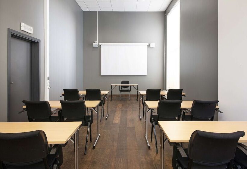 Park Inn By Radisson Oslo Airport Hotel West