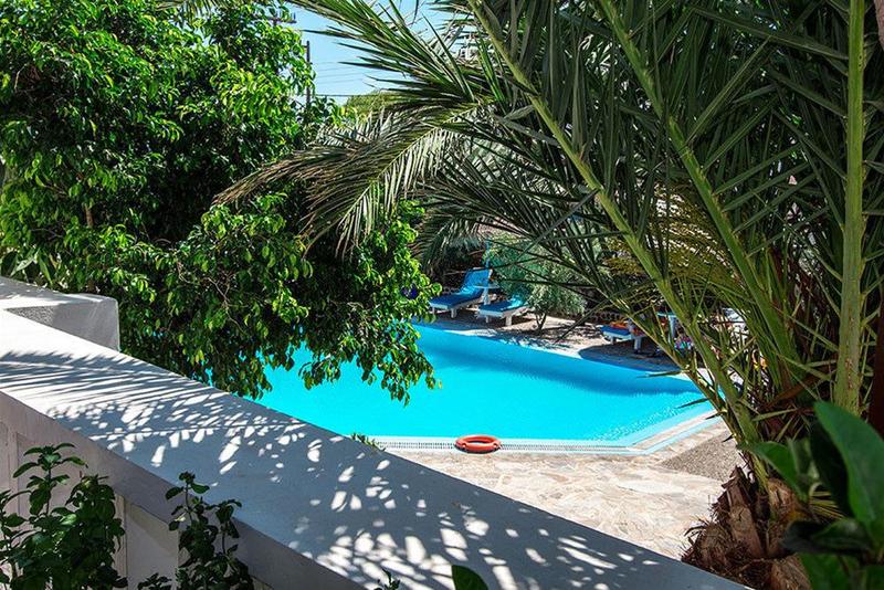 Отель Petra Nera