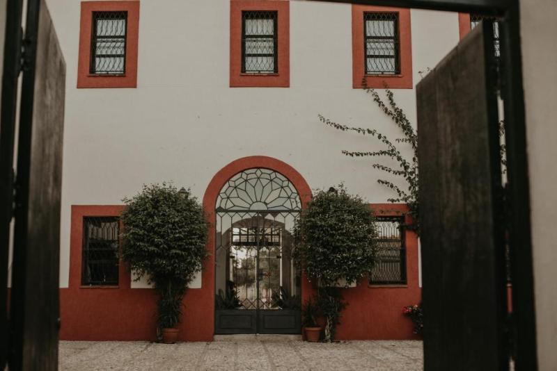 בית מלון כפרי Posada De Valdezufre