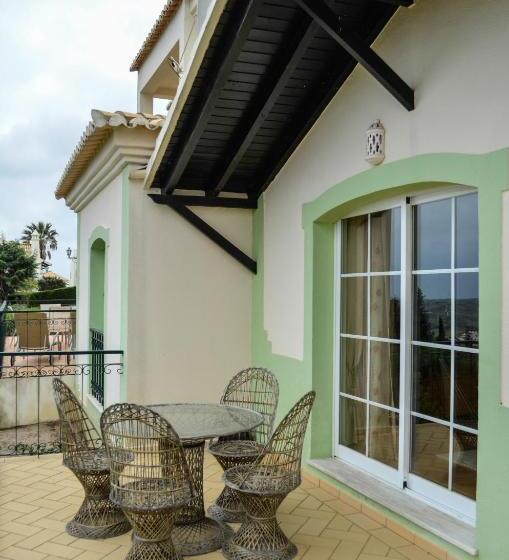 Отель Quinta Da Floresta – Santo António Villas, Golf & Spa