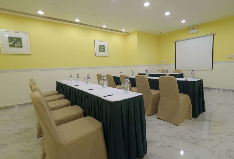 هتل Ramada Hong Kong Grand View