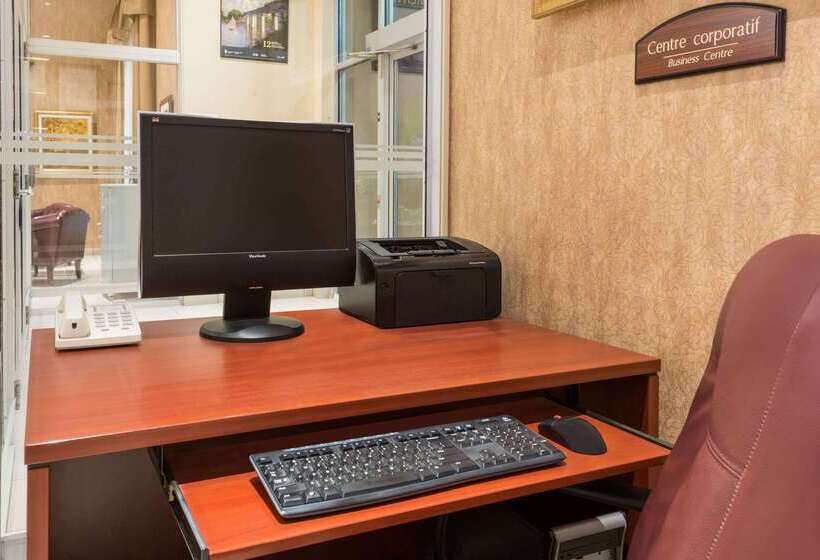 فندق Ramada Plaza By Wyndham Gatineau/manoir Du Casino