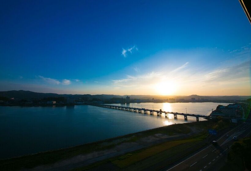 בית מלון כפרי Mercure Saga Karatsu Resort