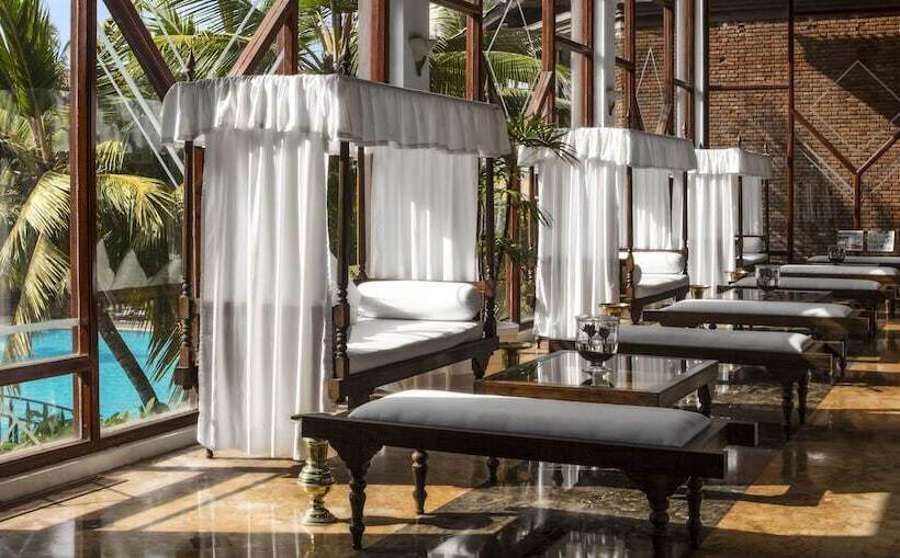 فندق Royal Palms Beach