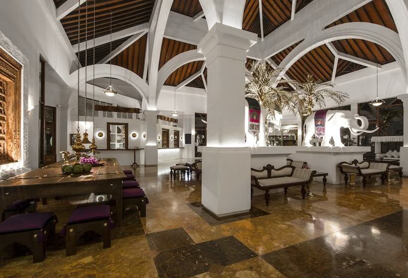 فندق Royal Palms Beach