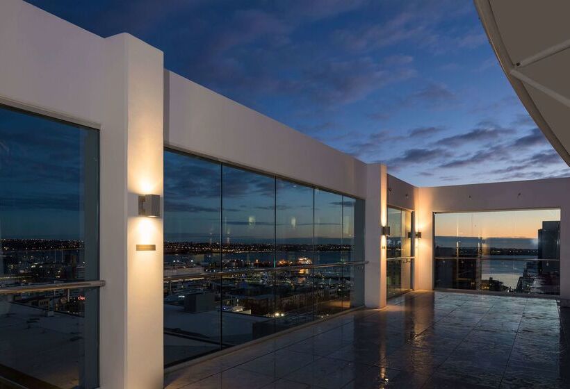 هتل Rydges Auckland