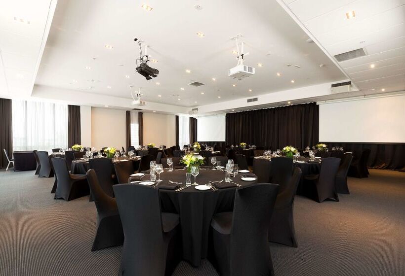 هتل Rydges Auckland