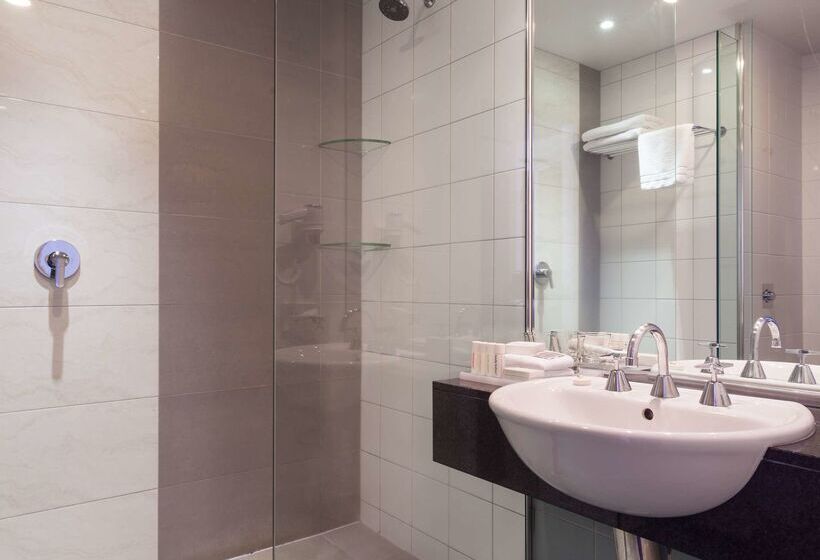 هتل Rydges Auckland