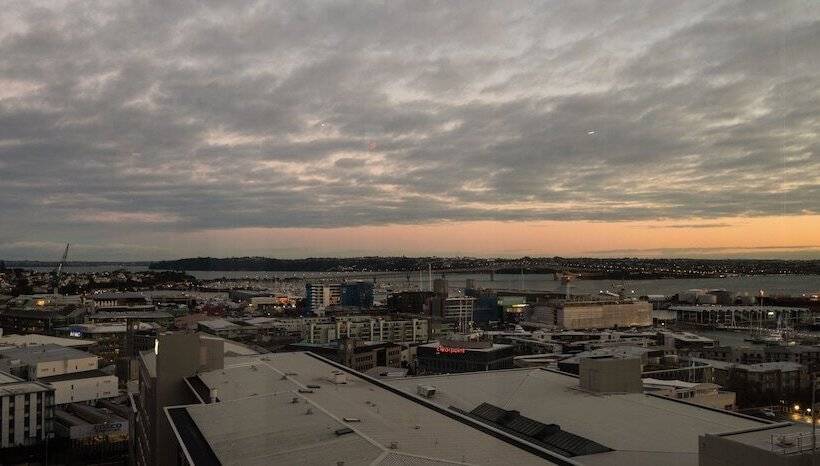 هتل Rydges Auckland