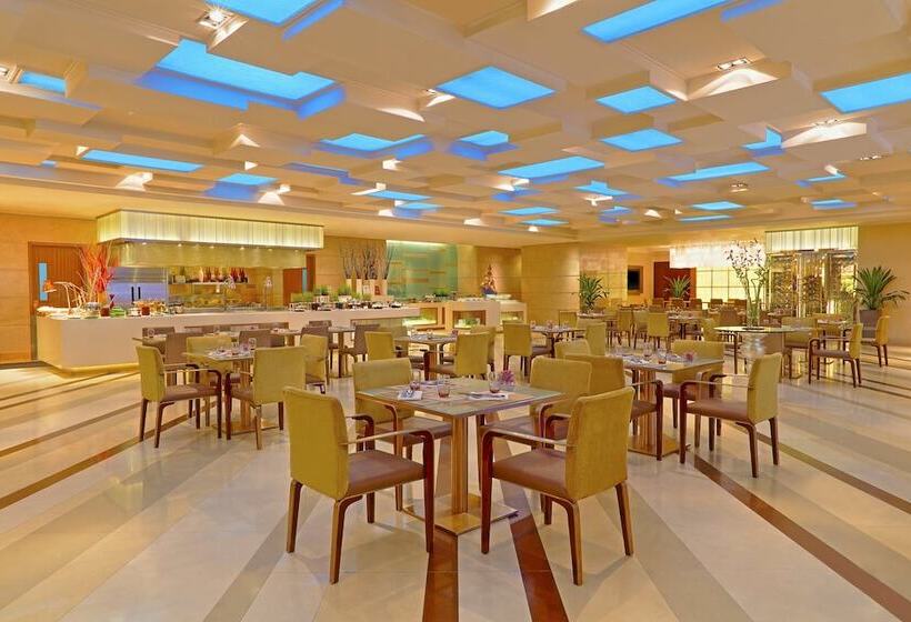 Отель Sheraton Chengdu Lido