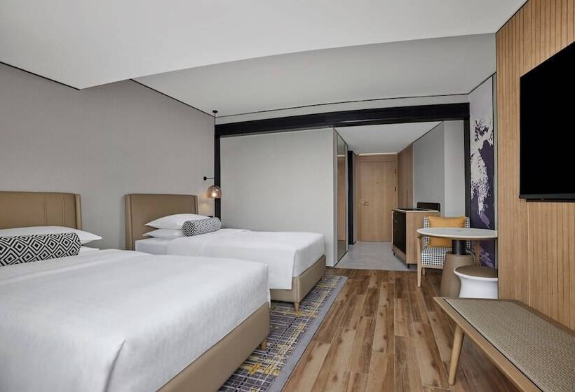 Отель Sheraton Chengdu Lido