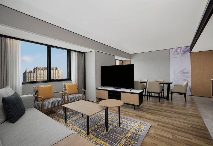 Отель Sheraton Chengdu Lido