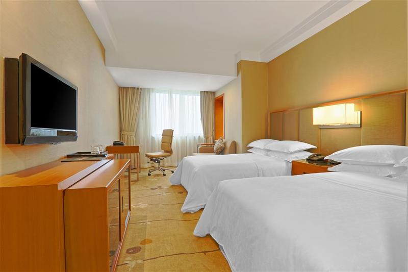 Отель Sheraton Chengdu Lido