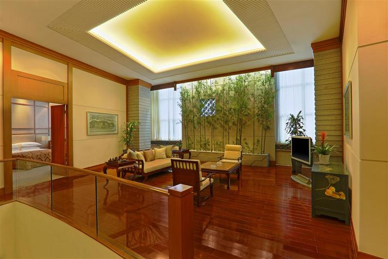 Отель Sheraton Chengdu Lido