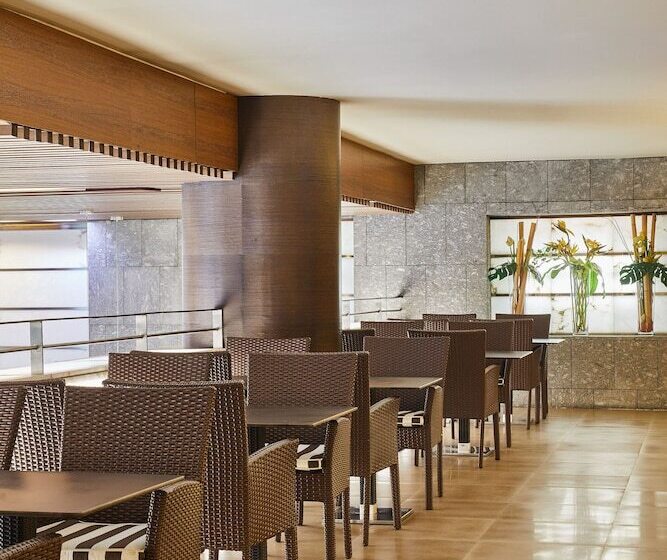 فندق Silken Puerta Valencia