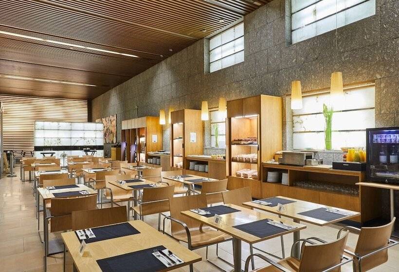 فندق Silken Puerta Valencia