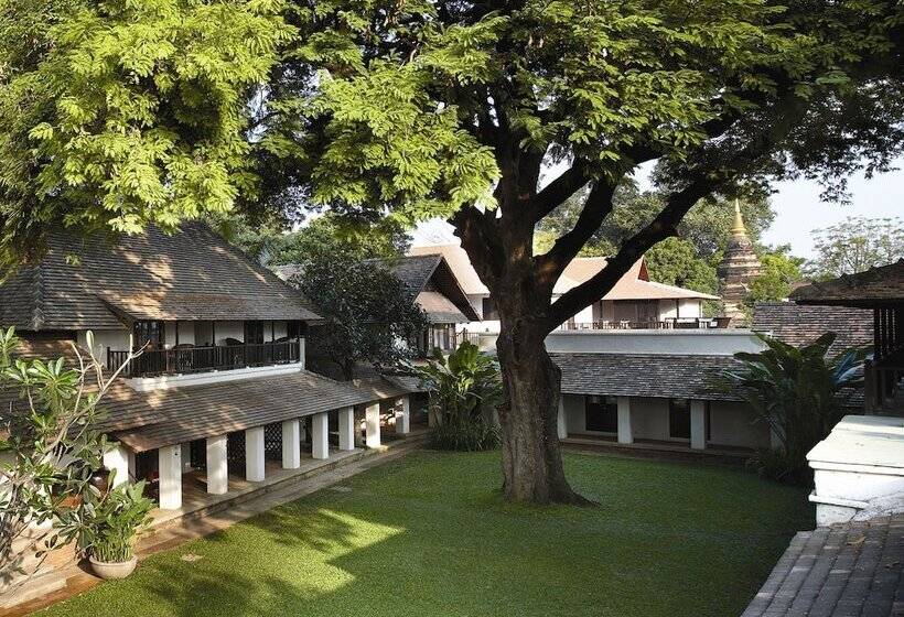 Отель Tamarind Village