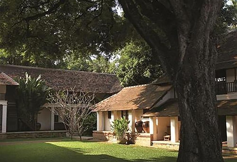 Отель Tamarind Village