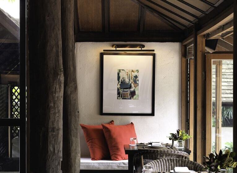 Отель Tamarind Village