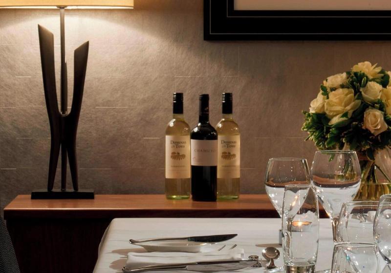 בית מלון כפרי The Glasshouse, Autograph Collection