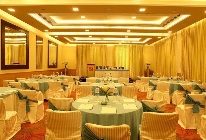 The Metropolitan Hotel & Spa New Delhi