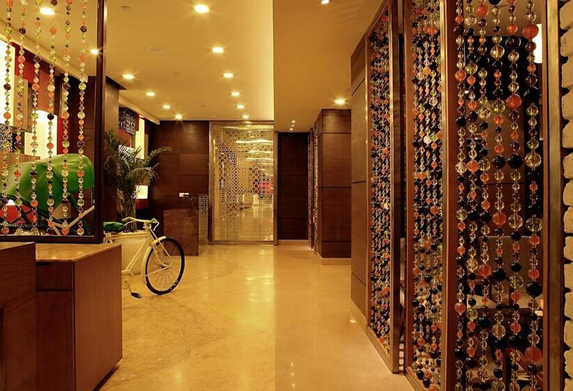 The Metropolitan Hotel & Spa New Delhi